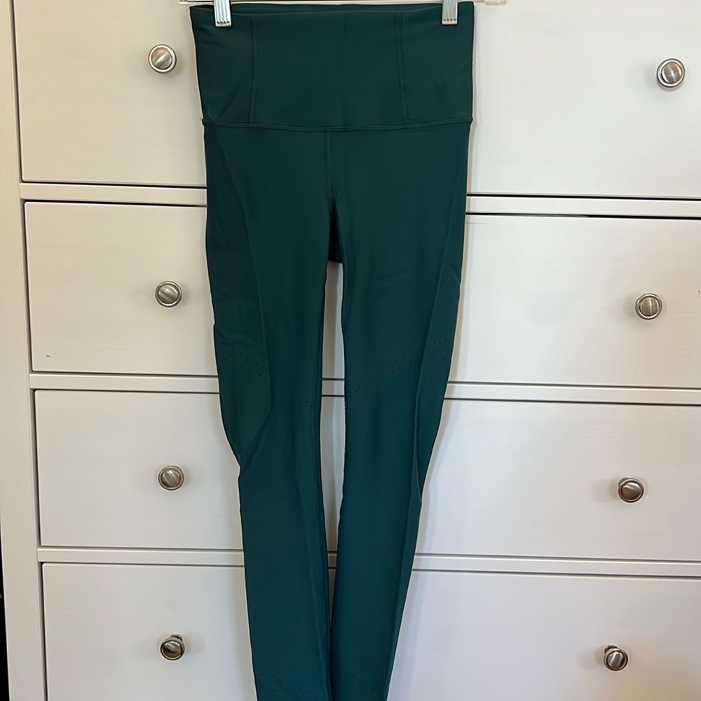 Lululemon High-Rise athletic leggings size 4